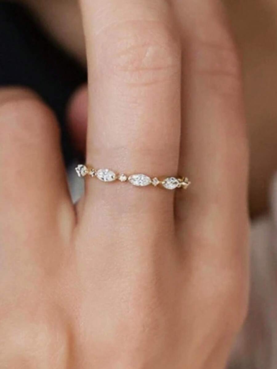 1pc Fashion Classic Minimalist Natural Casual Versatile Commute Small Geometric Ring Inlaid With Synthetic Zirconia Women's Ring Suitable For Daily Wear, Banquet, Party, Gift, Jewelry Accessory - Yellow Gold - View 1