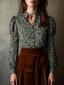 Blus Elegan Bergaya Retro Motif Bunga Kecil dengan Kancing Depan dan Lengan Kelopak untuk Liburan - Hijau - View 3