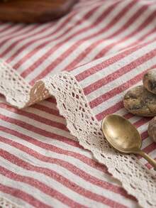 1件紅白色細條紋蕾絲飾邊桌布，清新休閒風，聚酯纖維面料，長方形蕾絲邊飾裝飾，適用於日常用餐與溫馨居家裝飾的實用桌布 - 紅色 - 查看 4