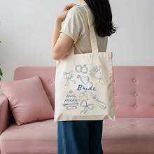 Un bolso de hombro multifuncional con diseño estampado azul de temática nupcial, sencillo, personalizado y elegante, adecuado para viajes, uso diario y como bolsa de compras reutilizable.Es - Blanco roto - Ver 3
