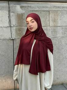1件純色優雅柔軟女款莫代爾棉舒適百搭頭巾,適合日常配戴 - 酒紅色 - 查看 3