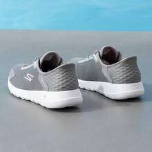 Skechers Sepatu Jalan Kasual Slip-On Bebas Genggam Seri GO WALK Pria - Dark Grey - View 8