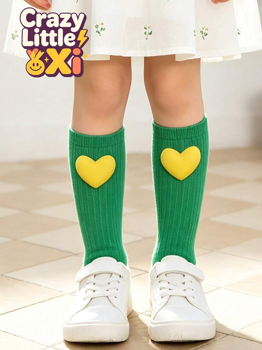 1 Pair Green Contrast Color Mid-Calf Socks For Baby Girls, Sweet 3D Heart Decor Long Socks, Suitable For Girls' Outdoor Activities And Daily Wear - Green - View 1