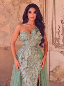 Premium Luxury Crystal Beaded Sequin One-Shoulder Evening Gown, High Slit Streamlined Tulle Overlay, Suitable For Red Carpet, Evening Party, Gala - Green - View 4