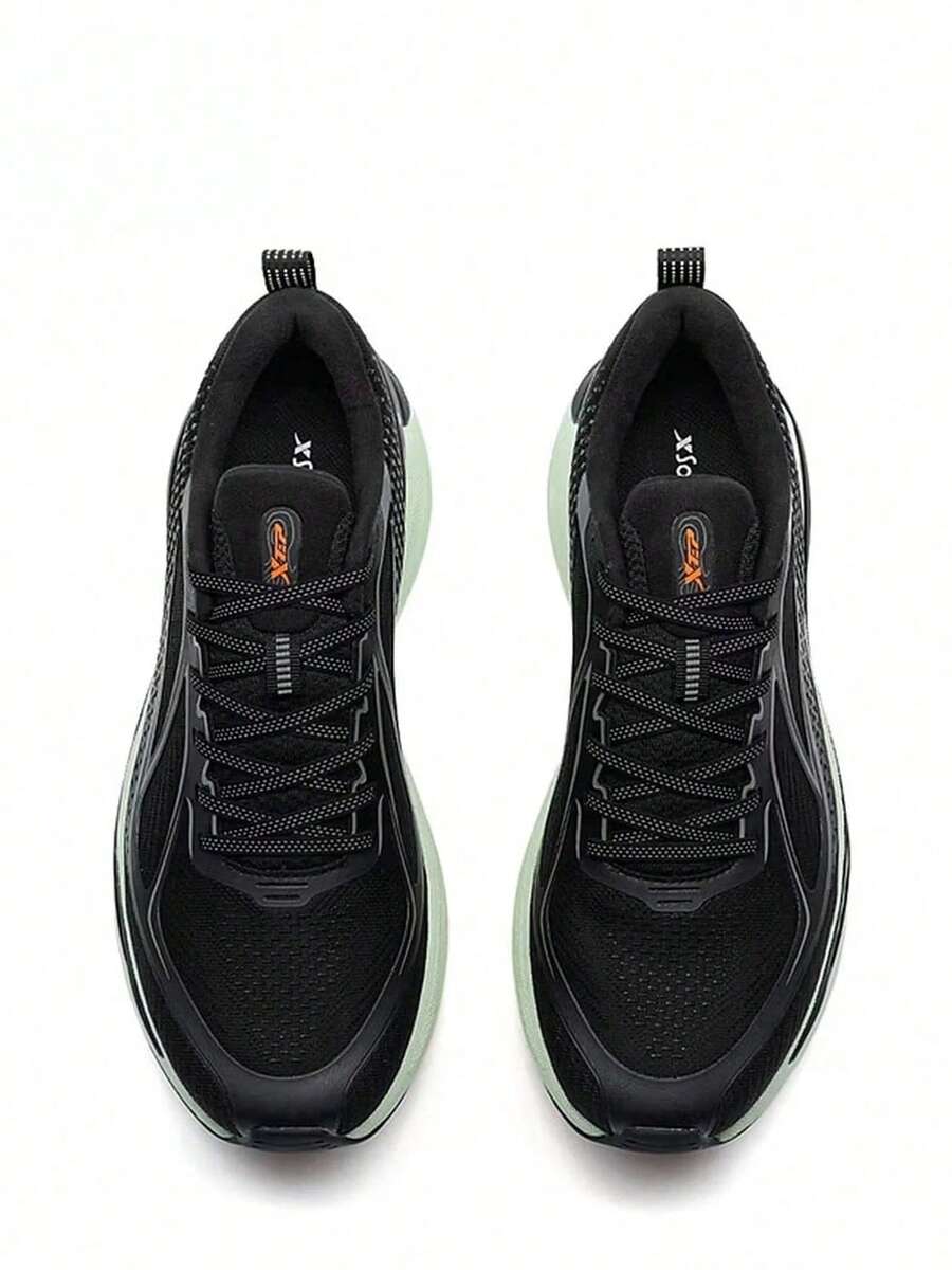 XTEP Sepatu Olahraga Pria Star 3.0 Terbaru, Sepatu Lari Tahan Aus dan Peredam Guncangan - Hitam/Abu-abu - View 1