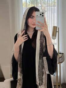Fashionable Hot-Selling Women's Long Robe With Contrast Lace And Floral Print, Elegant Versatile Outfit (Includes Headscarf) - Black - View 2
