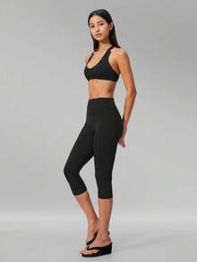 MFVIM Women's Versatile Yoga Set, Skin-Friendly Fitted Sports Bra + Butt-Lifting Slimming Capri Leggings Cycling Pants Riding Pants - Premium Black - View 9