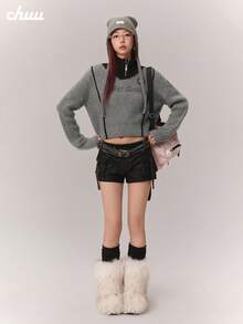 CHUU Loose V-Neck Knit Sweater Women Autumn/Winter Chic Youthful Collegiate Style Letter Print Versatile Sweet Cool Crop Top - Light Grey - View 2
