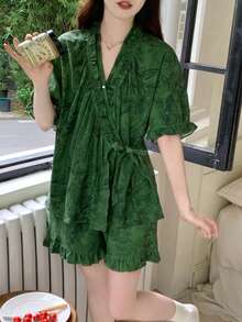 2件組女款睡衣套裝，短袖綁帶設計花卉印花時尚短褲，舒適居家穿著 - 綠色 - 查看 1