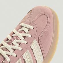 Adidas GAZELLE INDOOR Song Yuqi Style "T-Toe" Classic Sports Skate Shoes Training Shoes JS1413 - Pink - View 3