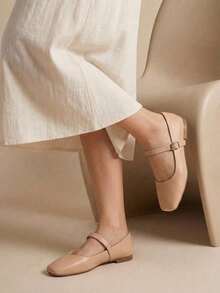 Women Flats - Make-up - View 2