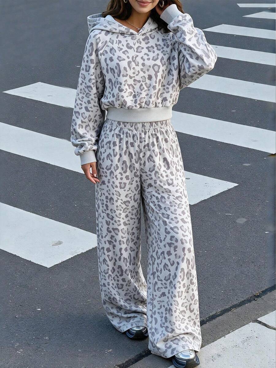 Teen Girls Grey Leopard Print 2 Pieces Set, Crop Pullover Hooded Sweatshirt & High Waisted Wide Leg Pants Y2K Tracksuit Outfit - Grey - View 1