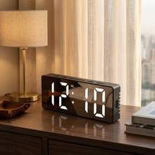 Relogio Digital De Mesa Com Despertador Tela Espelhada LED Alarme E Temperatura Funciona USB E Pilha AAA - Despertador - Visão 4