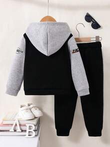 Young Boy Colorblock Letter Print Hoodie And Pants - Black - View 2