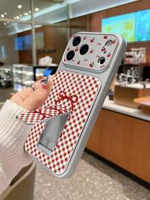 1 Peça Capa de Telefone com Placa Traseira de Laço Xadrez Vermelho & Branco + Moldura Prateada com Estampa de Cereja, Capa Magnética com Abertura, Proteção Total Anti-Queda, Estilo Vintage Coquette Feminino, Adequado para Dia dos Namorados, Dia da Melhor Amiga, Aniversário, Natal, Volta às Aulas, Presente de Páscoa, Compatível com iPhone 17, Compatível com iPhone 17 Pro, Compatível com iPhone 17 Pro Max - Prata - Visão 1