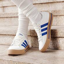 Adidas DAILY 4.0 Retro Sports Casual Sneakers White Shoes JR0079 - Blue and White - View 2