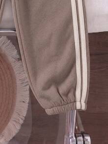Boys' Autumn/Winter Casual Letter Print Long Sleeve Zip-Up Hoodie And Solid Color Jogger Sweatpants 2-Piece Set - Khaki - View 5