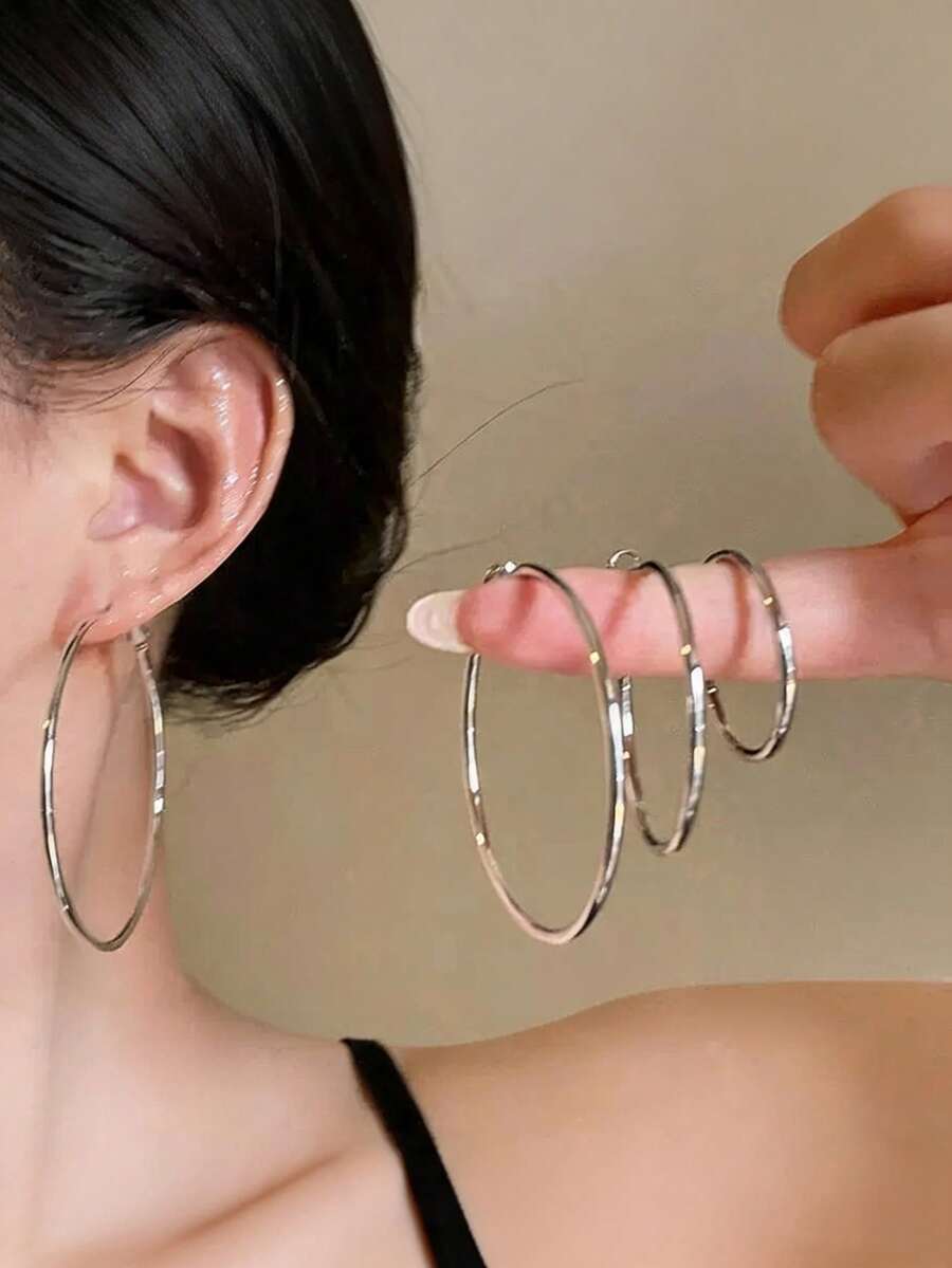 4 Pasang Anting Hoop Geometris Polos Elegan, Modis, Mewah, Canggih, Personal, Berlebihan, Serbaguna, Cocok untuk Wanita, Pemakaian Sehari-hari, Liburan, dan Perjalanan.