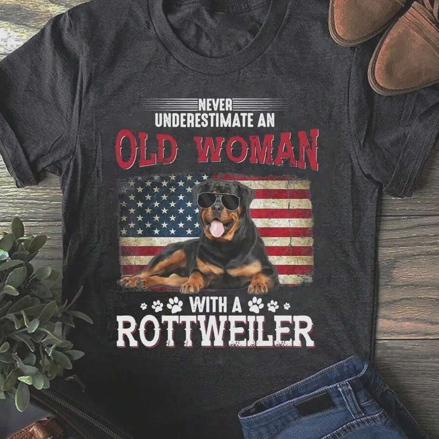 Funny Rottweiler T-Shirt: Old Woman Dog Lover Gift - 黑色 - 查看 1