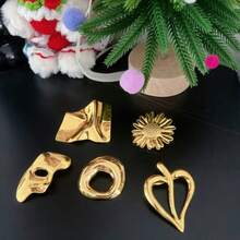 1pc Vintage Gold Metallic Brooch Pin For Women Retro Irregular Geometric Flower Heart Coat Accessories. - Gold - View 6