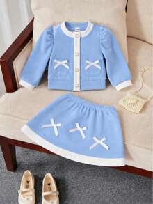 Setelan 2 Potong Anak Perempuan, Modis Musim Gugur, Jaket Cardigan Lengan Puff Bertekstur Lucu dengan Kancing Mutiara, Motif Patchwork Biru & Putih, Jaket Depan Terbuka dengan Pita dan Rok, Pakaian Kasual. - Biru - View 2