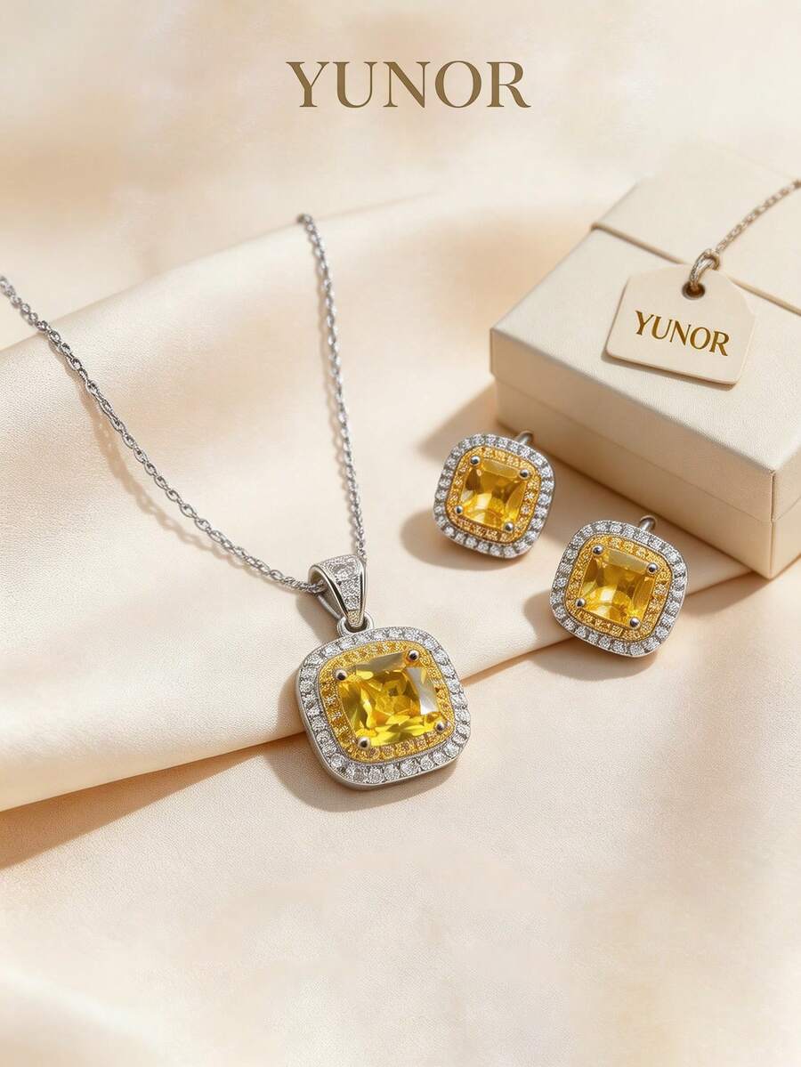 1 Peça Colar Pingente de Diamante Amarelo de Luxo em Prata Esterlina 925 com Halo Duplo, Pedra Principal em Corte Almofadado com Diamantes Brancos Pavê em Camada Dupla, Design de Diamante Amarelo Almofadado Quadrado, Contraste de Borda em Ouro e Prata em Tom Duplo, Montagem com Garras, Acessório de Zircônia Cristal Amarela Cintilante, Corrente de Clavícula para Uso Diário Feminino, Adequado para Encontros, Festas, Presente de Aniversário, Joia de Luxo de Alta Qualidade do , Acessório Versátil para Camadas, Acessório para Looks de Férias, Decoração de Pescoço de Nicho de Alta Qualidade Europeu e Americano, Colar Pingente de Prata Hipoalergênico