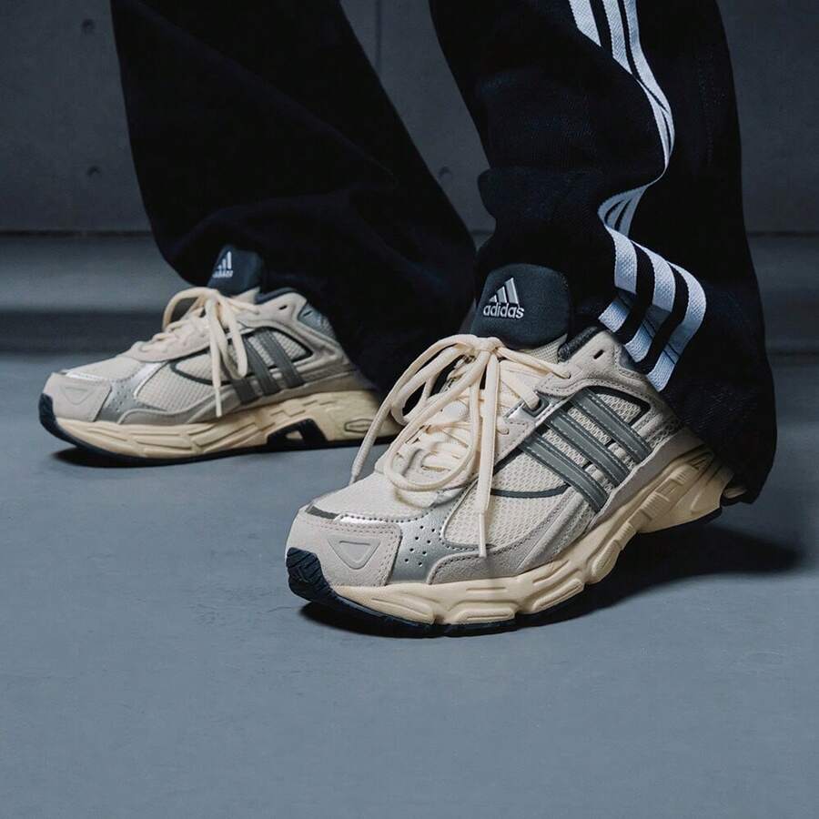 Adidas RESPONSE CL "Flashback" 經典網布透氣貼身運動厚底運動鞋 JQ9152 - 淺灰色 - 查看 1