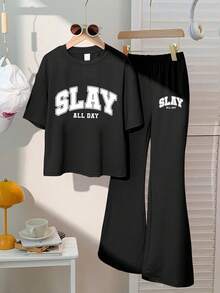 2件組青少年女孩圓領短袖T恤，印有「SLAY」字樣，搭配一條簡約喇叭褲，夏季套裝 - 黑色 - 查看 2
