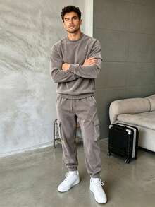 Retro Washed Fuzzy Cargo Tracksuit, Men Raglan Crew Neck Sweatshirt Drawstring Cargo Joggers Casual 2‑Piece Outfit - Dark Grey - View 3