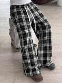 Men's Plaid Wide Leg Pants, Comfortable Fabric With Structured Fit, Large Front Pockets For Practical Storage, Natural Stacked Hem For Relaxed Vibe, Versatile For Any Shoe Style, Ideal For Couples Outings And Light Outdoor Activities - Grey - View 2