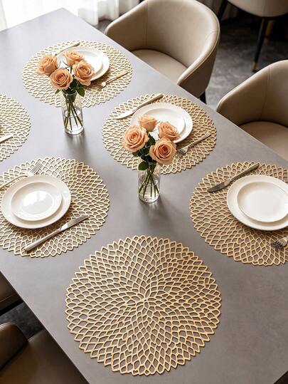 12pcs Gold Mesh Placemats 15inch Round, PVC Material With Gold Foil Floral Vase Design, Gold Foil Hollow Coffee Cup Coasters, Washable, Easy To Clean, Wipeable, Non-Slip, Heat Resistant, Suitable For Room Decor, Home Dining Table Decor, Home Decoration, Perfect For Holidays, Parties, Birthdays, Weddings And Dinner Parties