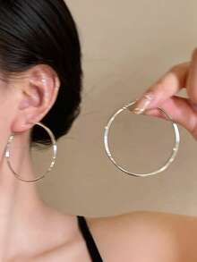 4 Pasang Anting Hoop Geometris Polos Elegan, Modis, Mewah, Canggih, Personal, Berlebihan, Serbaguna, Cocok untuk Wanita, Pemakaian Sehari-hari, Liburan, dan Perjalanan. - Perak - View 4