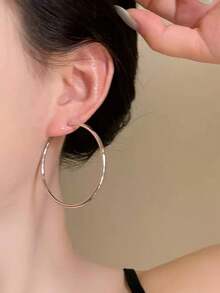 4 Pasang Anting Hoop Geometris Polos Elegan, Modis, Mewah, Canggih, Personal, Berlebihan, Serbaguna, Cocok untuk Wanita, Pemakaian Sehari-hari, Liburan, dan Perjalanan. - Perak - View 8