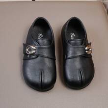 Children's Metal Buckle Soft Sole Split Toe Shoes, Simple Versatile Design, Suitable For Daily Wear, School, Formal Gatherings - Black - View 1