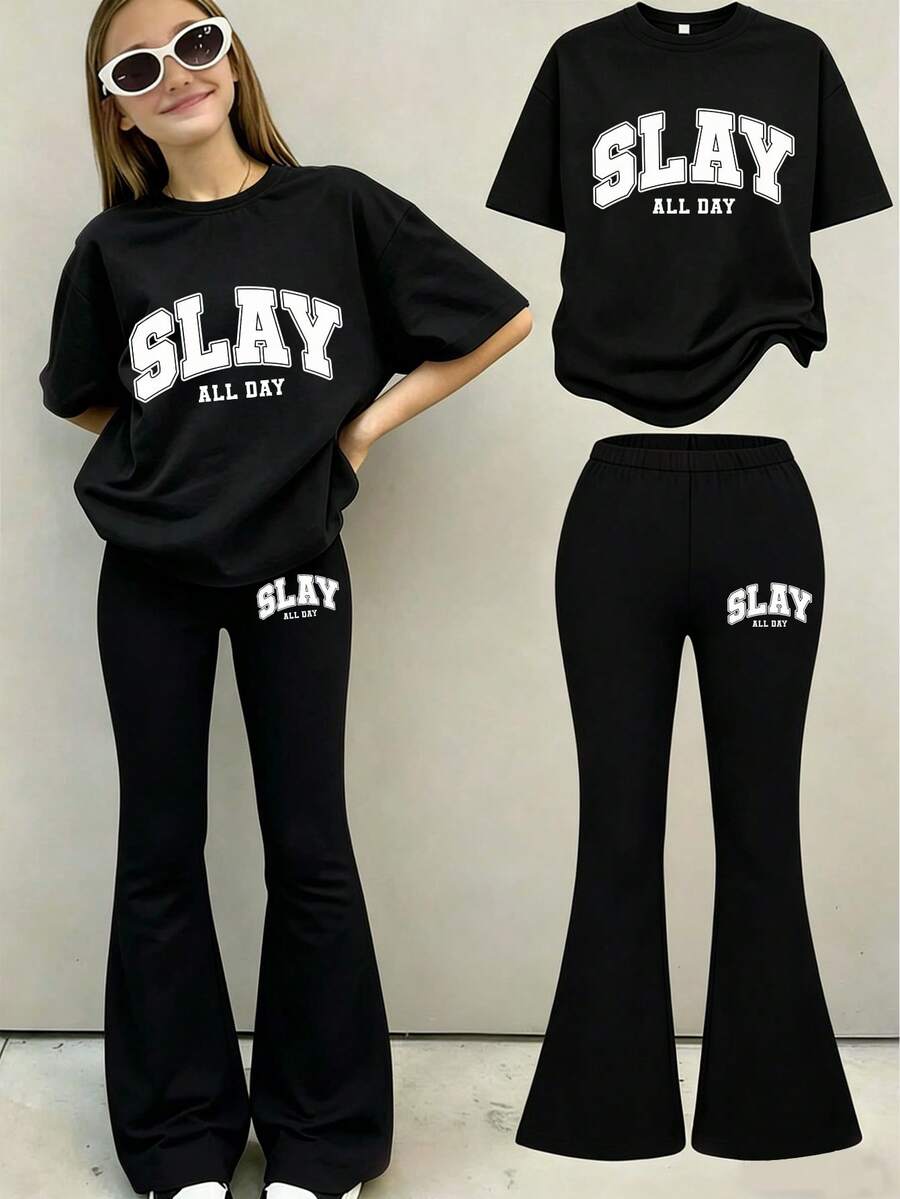 2件組青少年女孩圓領短袖T恤，印有「SLAY」字樣，搭配一條簡約喇叭褲，夏季套裝 - 黑色 - 查看 1