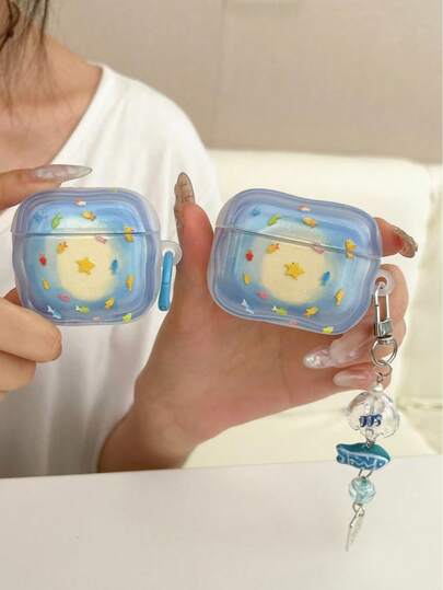 Cute Ocean Style Gradient Blue‑Yellow Fish Star Print Earphone Case For AirPods, Semi‑Transparent Frosted Soft TPU Protective Shell, Wavy Rounded Edge Design, Optional Ocean Fish Pendant Keychain Charm, Shockproof Dust‑Proof Earbud Cover For Daily Travel Holiday Gift, Compatible With AirPods4 1 2 3 4, AirPodsPro Pro2 Pro3