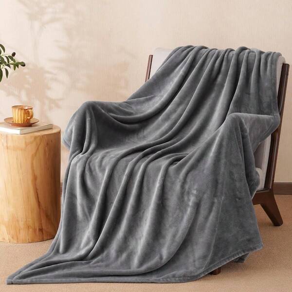 Solid Color Flannel Fleece Throw Blanket, Soft Plush Lightweight Warm Bed Blanket, Cozy Decorative Blanket For Couch Sofa Bedroom Dorm, Portable All Season Multipurpose Blanket For Home Office Camping Travel Daily Lounging Use
