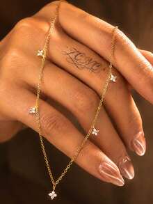 1pc 14k Gold Plated Women's Minimalist Luxury Elegant Rhinestone Four-Leaf Flower Necklace, Gift For Girlfriend, Christmas, Thanksgiving - Necklace 4 - View 3