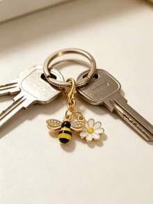 1/5/10pcs White Daisy & Rhinestone Bee Lobster Clasp Keychain Set, Sweet Sunflower Floral Pendant, Bag/Wallet/Backpack/Handbag And Car Charm, Ideal Gift For Wedding, Party, Graduation, Halloween - Multicolor - View 8
