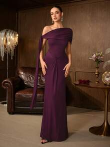 Gaun Malam Formal Panjang Pas Badan Elegan Wanita dengan Garis Leher Asimetris, Lengan Pendek Berkerut, dan Rok Pensil - Ungu Tua - View 4
