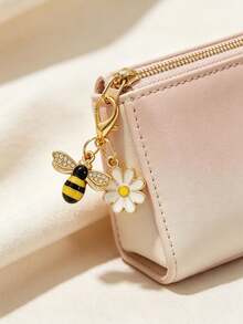 1/5/10pcs White Daisy & Rhinestone Bee Lobster Clasp Keychain Set, Sweet Sunflower Floral Pendant, Bag/Wallet/Backpack/Handbag And Car Charm, Ideal Gift For Wedding, Party, Graduation, Halloween - Multicolor - View 5
