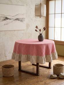 1pc Red And White Plaid With Beige Ruffle Edge Round Tablecloth, Classic Country Style, Beige Ruffle Edge Patchwork Detail Decoration, Functional Home Round Tablecloth Suitable For Family Dining And Cozy Home Decor Scenes - Red - View 5