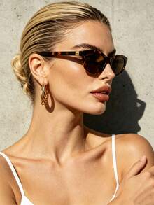 1 Pair Cat Eye Small Frame Women's Fashion Glasses (Suitable For Driving, Travel, Leisure, Outdoor Sports, Daily Use) - Tea Leaves - View 3