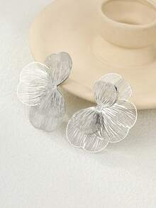 1 Pair Fashion Minimalist Hollow Metal Silver Flower Stud Earrings, Elegant Elegant Ear Jewelry, Suitable For Women's Daily Wear, Party, Date, Evening Banquet - Silver - View 3