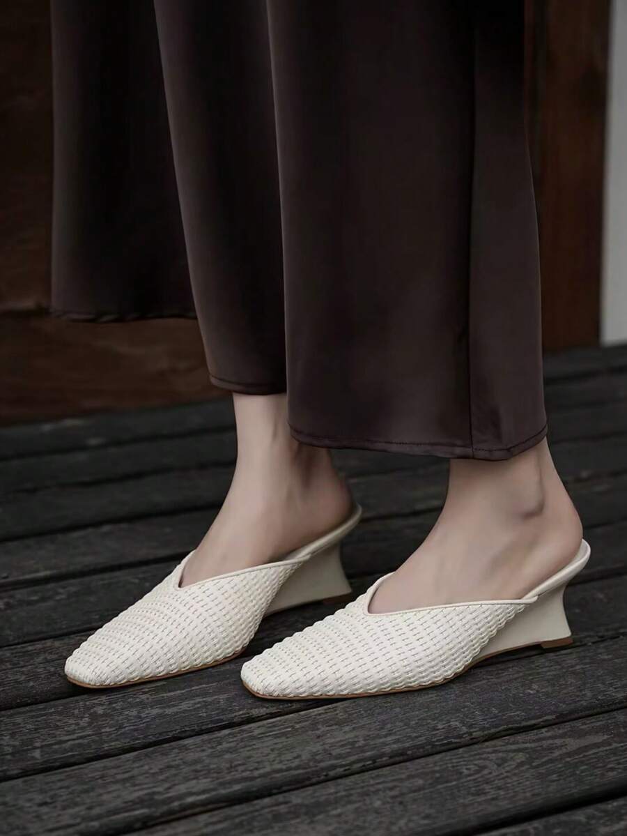 Vintage Premium Wedge Heel Pointed Toe Leather Shoes New Versatile Comfortable Commute Evening Style Loafers For Women - Beige - View 1