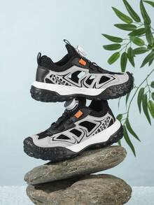 Giày sục thể thao ngoài trời cho trẻ em unisex, sandal đen thời trang phối màu đục lỗ, giày chơi bãi biển bảo vệ ngón chân, giày sneaker đế dày họa tiết chữ, khóa dán dễ xỏ/tháo - màu đen - Xem 4
