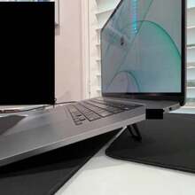 TRTY 2 cái giá đỡ tản nhiệt laptop nhựa gấp gọn trong suốt, kèm chổi vệ sinh bàn phím, giá nâng chiều cao laptop công thái học di động chống trượt, phù hợp cho mọi laptop, bàn phím, máy tính, phụ kiện bàn làm việc văn phòng đa năng - Xem 8