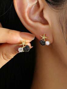 1 par de pendientes de botón de estrella de mar y concha, elegantes, dulces y versátiles, de diseño minimalista, pequeños y únicos, adecuados para el uso diario y festivo de las mujeres - Negro - Ver 1