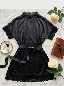 French Vintage Sexy Lace Patchwork Short Sleeve Robe For Women With Waist Tie, Silky Skin-Friendly Tie-Front Morning Robe Loungewear - Black - View 4