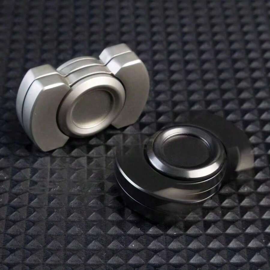 3-In-1 Zinc Alloy Magnetic Fidget Toy, Magnetic Push Coin, Rotatable Finger Spinner, EDC Tactile Feedback Pocket Stress Relief Toy, Office Leisure Stress Relief Toy, Smooth Rotation Strong Tactile Feedback Hand Stress Relief Small Object, Hobby Collection Player Toy, Rotating Spinner Soothe Anxiety Release Pressure, Unique Hand Fidget Toy For Teenagers And Adults - Multicolor - View 1